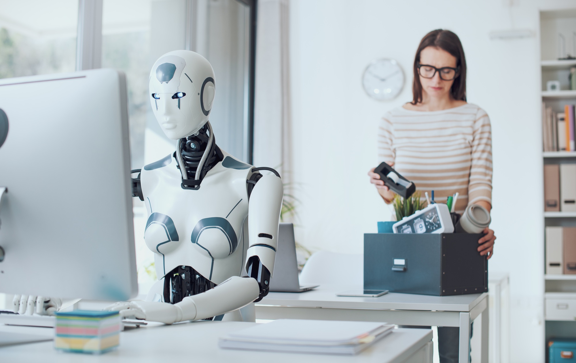 AI and employment: business woman losing her job